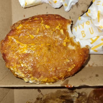 Burger Yiyelim Burgerinin İçindeki Şey Tavuk Değil