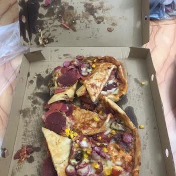 Yemeksepeti Kurye Yemekleri Dökerek Getirmesi