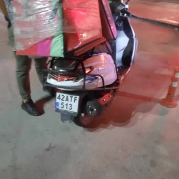 Yemeksepeti Hastane Önünde Kuryenin Saygısız Davranışı