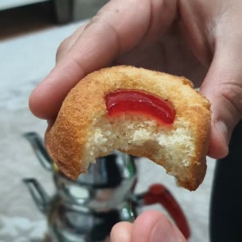 Ülker Kekstranın İçinden Kıl Çıktı, İlgisizlik Mağdur Ediyor!
