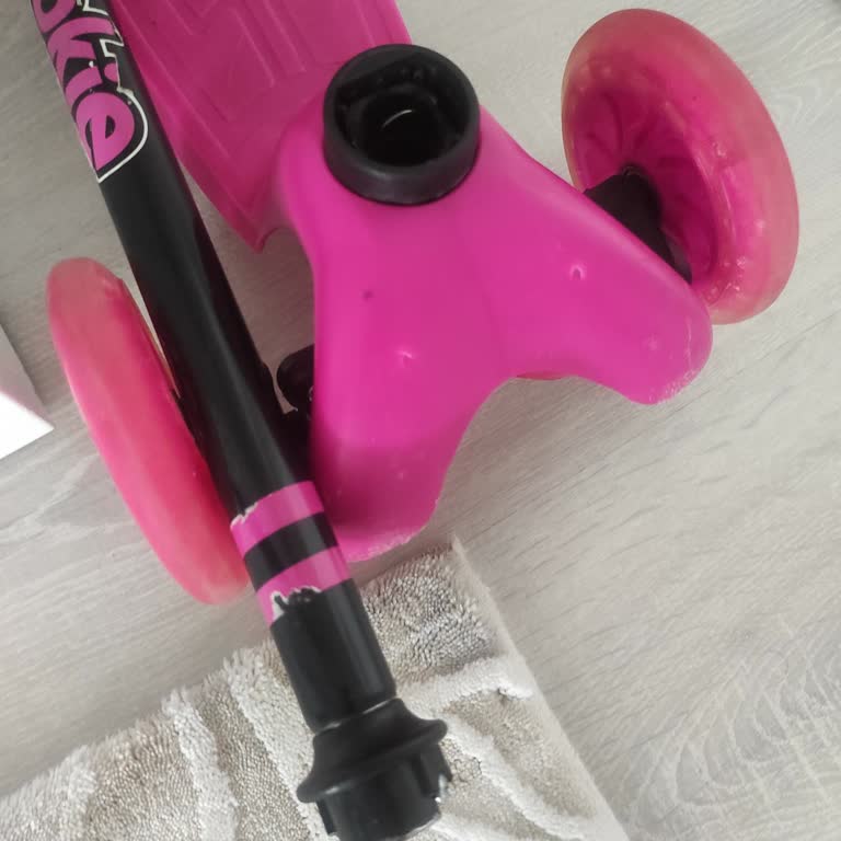 Rookie Bisiklet & Scooter Mini Çocuk Scoteri Aparat Kırılması