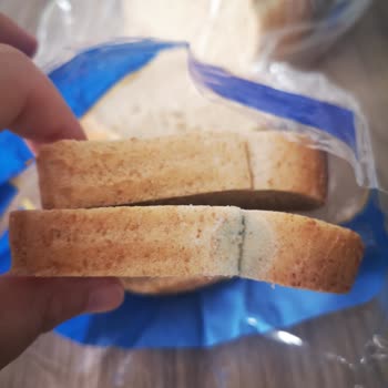 BİM Bozuk Ürün Ekmek