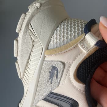 Lacoste Ayakkabımın Aldıktan 10 Gün Sonra Tabanından Bir Parça Koptu.