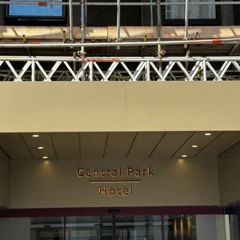 Booking Den Şikayetçiyim