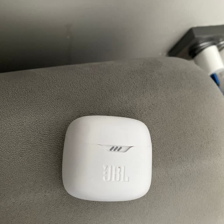 JBL Tuneflex Sağ Kulaklık Sorunu