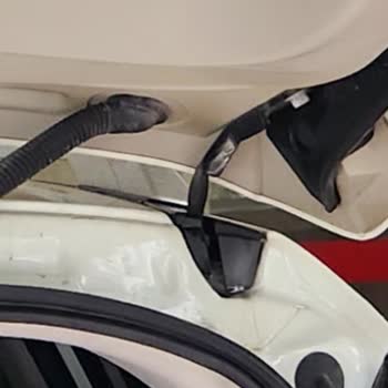 Nissan Borovalı Tamir Onarım Sırasında Yırtılan Be Yalanan Tavan Döşemesi