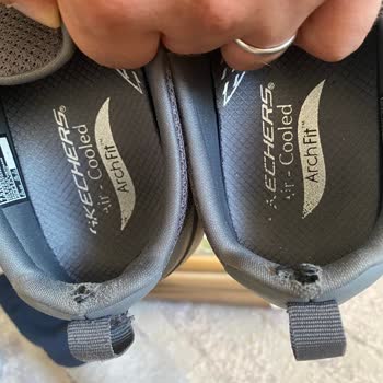 Boyner Skechers Ayakkabı İçten Yırtıldı