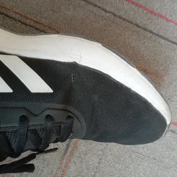 Adidas Ayakkabım 1 Yıl Olmadan Yırtıldı