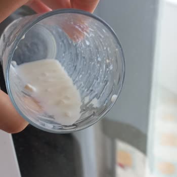 Tarihi Geçmemiş Pınar Süt'te Yoğurt Benzeri Parça Şoku!