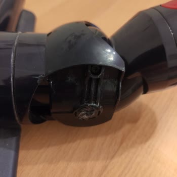 Dyson Hair Removal Vanes Başlığının Tekerlekleri KIRILDI-STOKTA Yok