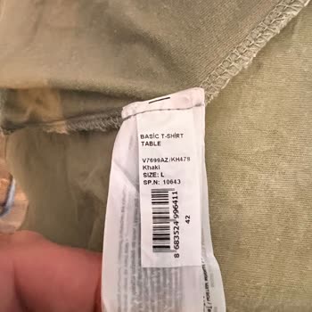 Футболки DeFacto неправильно вырезаны и сшиты