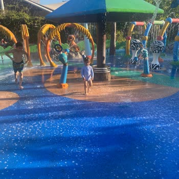 Hilltown Karşıyaka AVM Hilltown Su Parkı