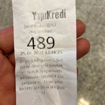 Yapı Kredi Bankası Beklemek Ve Geç Kalmak