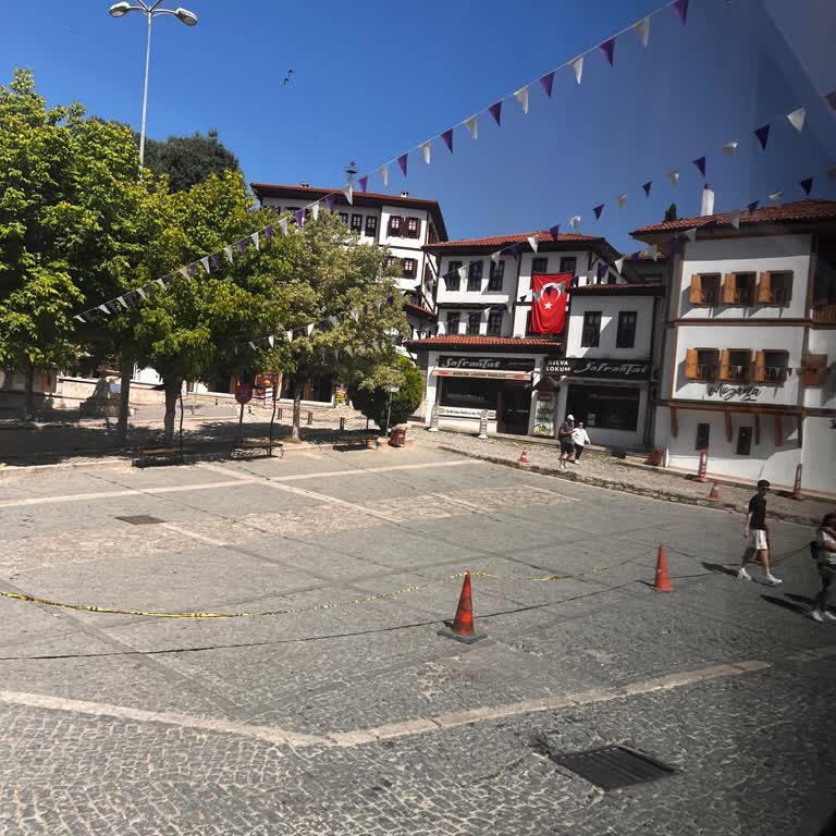 Efe Tur Pişmanlığı Yaşadığımız Bin Türlü Sorun