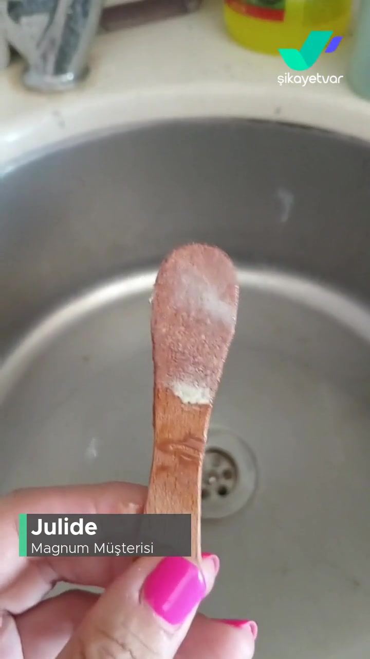 Magnum Dondurma Çubukları Zımpara Gibi! videonun kapak resmi