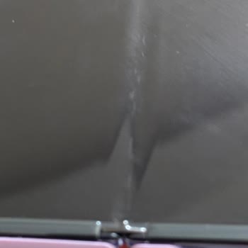 Samsung Telefon Samsung Z Flip Katlama Yerinde Beyaz Cizgi Oluşumu