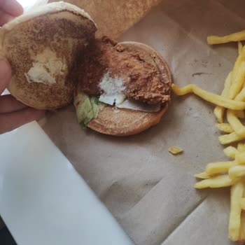 KFC Bayat Tavuk Burger Menü Ve Kötü Deneyim