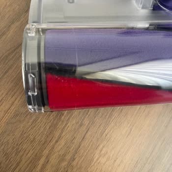 Dyson Süpürgenin Başlığında Çatlak