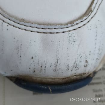 FLO Mağazası Sattığı Ürünün Arkasında Durmuyor