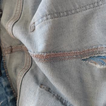 Koton'dan Aldığım Kot Pantolon Kağıt Gibi Yırtıldı.