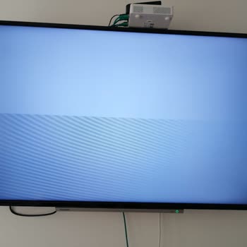 Toshiba TV Kendi Kendine Panel Yedi 3 Yıl Dolmadan Elimizde Kaldı
