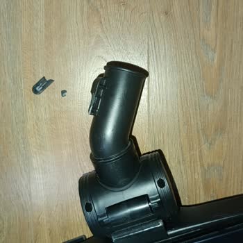 Arçelik Trb 6986 B Elektrikli Süpürge Kırıldı