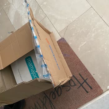 Hepsijet Hasarlı Kargoyu Kapıya Bırakıp Kaçması