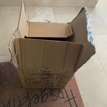 Hepsijet Hasarlı Kargoyu Kapıya Bırakıp Kaçması