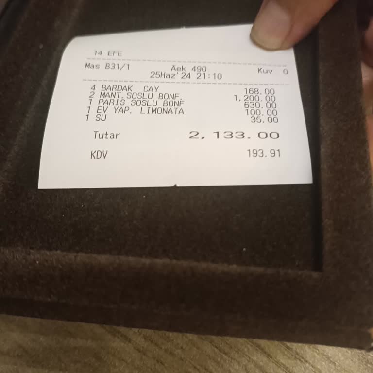 Piazza Mado'da Gördüğümüz Muamele Ve Soğuk Yemek Servisi