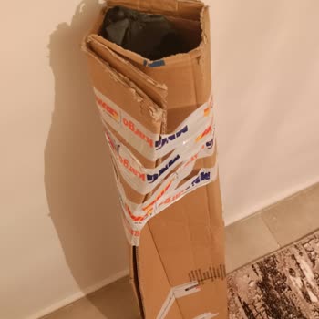 Decathlon'dan Aldığım Plaj Şemsiyesi Kartona Sarılarak Gönderilmiş