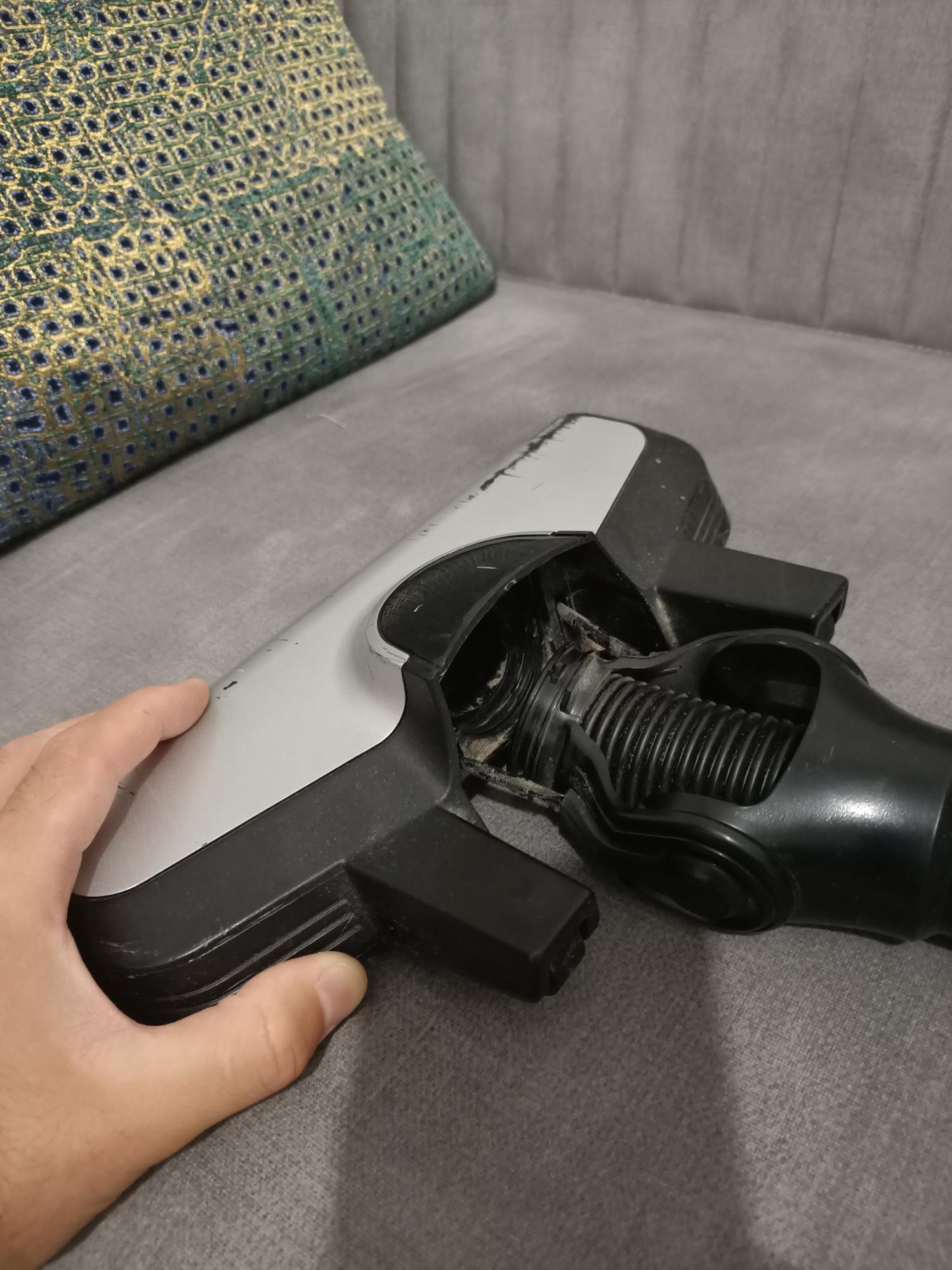 Bosch Elektrikli El Aletleri Bosch BCS612KA2 Şarjlı Süpürgenin Kırılan ...