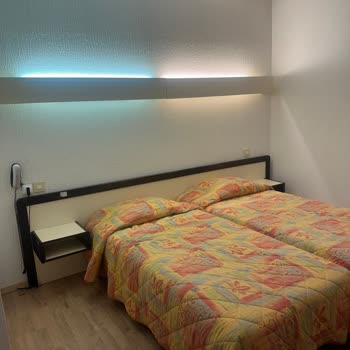 Coral Travel Benelüx Paris Turu: Kötü Organizasyon Ve Felaket Oteller