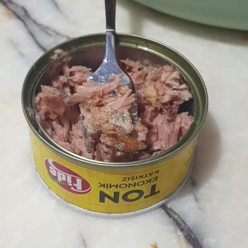 Fide Konserve Fide Ton Balığı İçinden Çıkan Garip Şeyler