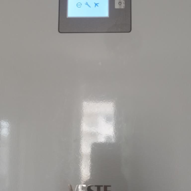 Vestel Buzdolabında Sr Yazıyor