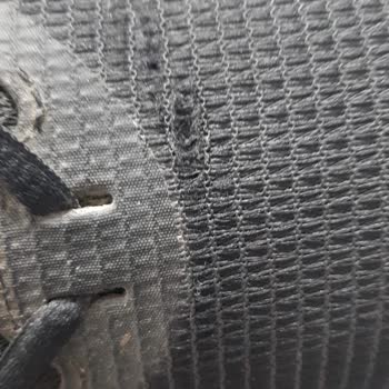 Nike Ayakkabı Yırtılma Sorunu