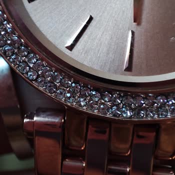 Проблема с ремонтом Michael Kors MK3192 и поврежденные камни