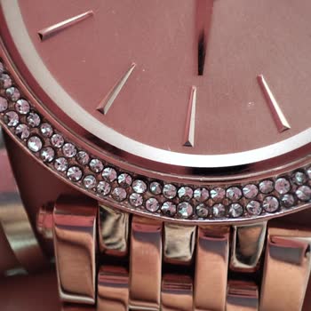 Проблема с ремонтом Michael Kors MK3192 и поврежденные камни