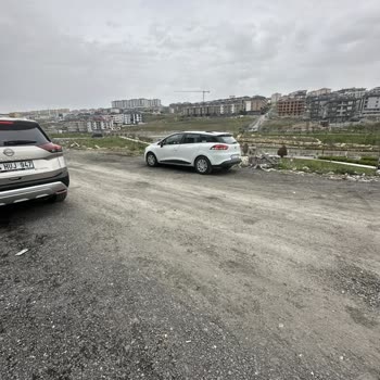 Beylikdüzü Belediyesi Sokakta Asfalt Yok!