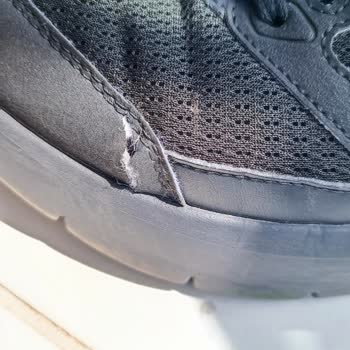 Skechers 216480-BBK Shoes Quality Issues Within a Year