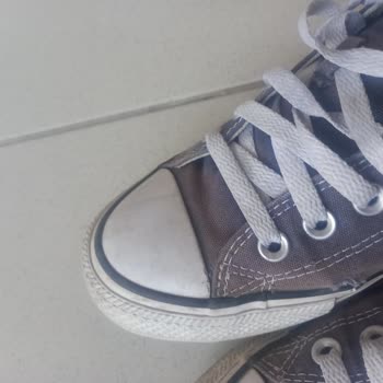 SuperStep Ve Converse Fiyaskosu: Kalitesiz Ayakkabı Ve Kötü Hizmet