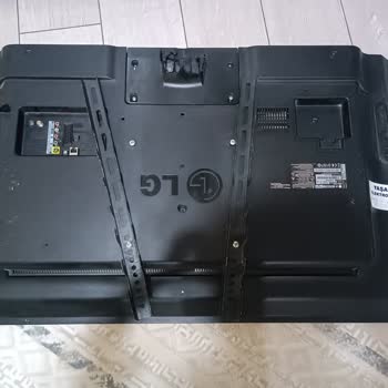 LG TV Masa Ayağı Kullanılmamış Olmasına Rağmen Kırıldı