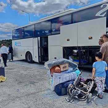 Van Kalesi Turizm İle Mağduriyet: Bozulan Otobüs Ve Bekleyen Yolcular