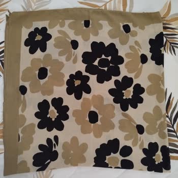 By Eda Uzunlar Görseldeki Ürün İle Gelen Ürünün Rengi Farklı İade Yok!