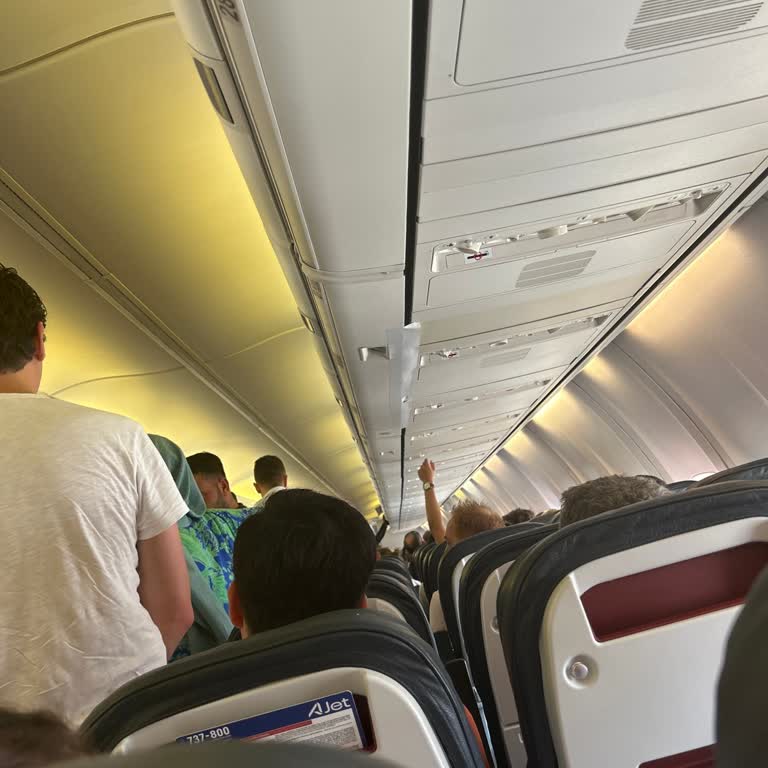 AJet (Anadolu Jet) Sıkış Tıkış Ve Konforsuz Uçuş Deneyimi