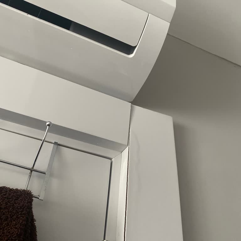 Alarko Carrier Carrier Klima Yetkili Servis Kurulumu Olmasına Rağmen Su Akıtıyor.