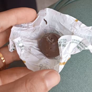 Nestle Çikolatanın İçinde Kurt Çıktı