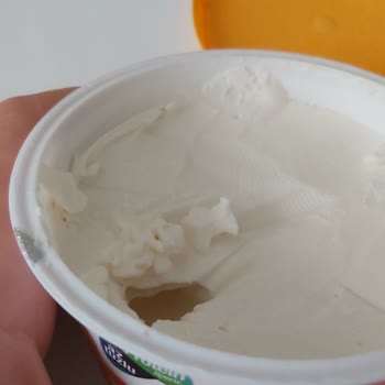 Muratbey Kaymaklı Peynirin İçinden Jölemsi Bir Şey Çıktı