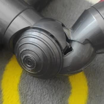 Dyson Motor Başlık Kırık