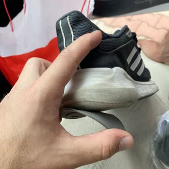 Adidas Ayakkabım Tabanı Kendiliğinden Kopmasına Rağmen Kabul Edilmedi