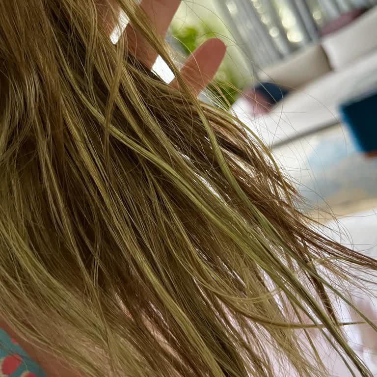 San Kuaför Saçım Yeşil Oldu Yardımcı Olmadılar